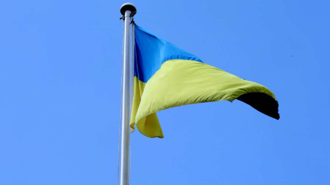 Политик из Чехии призвал снять украинские флаги с госучреждений страны