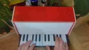 "К Элизе" на детском пианино!