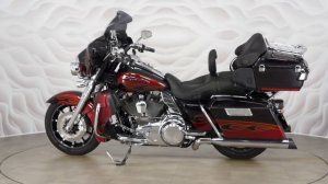 Harley-Davidson CVO vin 5HD1PR8E7BB958474