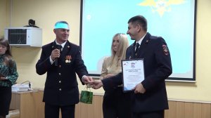 Депутаты поздравили полицейских с профессиональным праздником