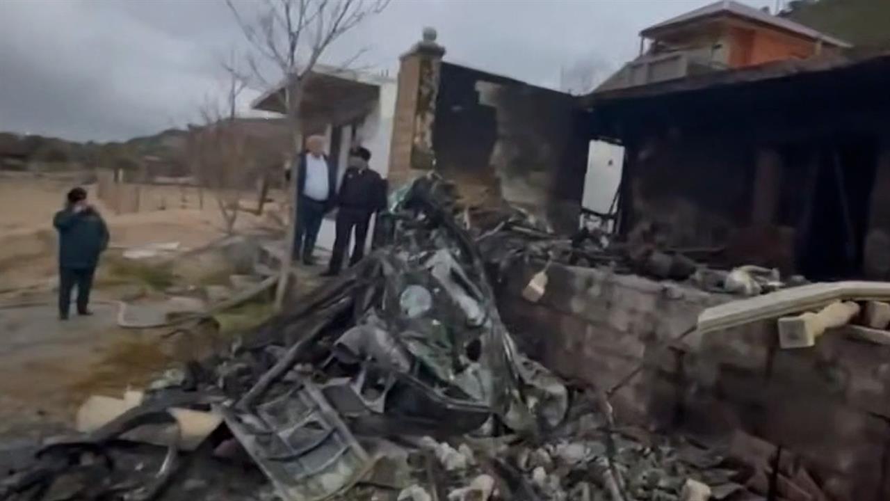 Обломки, разрушения, обгоревшее здание: кадры после крушения вертолета в Дагестане