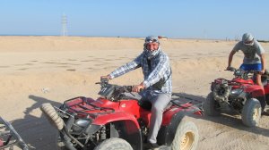 Дорога от отеля Макади Рекорд Азур Резор 4 до пляжа | Чем кормят на обед | Экскурсия Сахара оазис