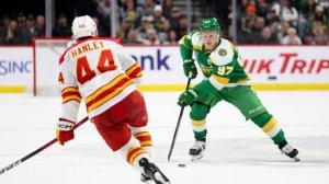 Гол Капризова помог "Миннесоте" обыграть "Калгари" в матче НХЛ