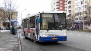 Автобус НефАЗ-5299-20-32 борт. №1881 маршрут 28 на остановке "улица Заводская"