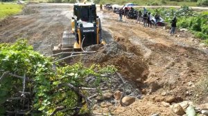 Ep3. Бульдозер Shantui DH17 C3 засыпает болото.