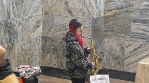 Музыкант в метро