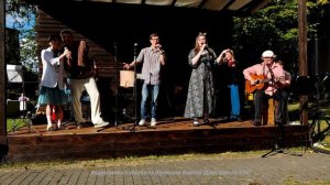 7) Концерт молодежного театра "Гротеск". День рождения Антона Тарасова.