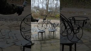 Велосипед для кашпо с цветами.