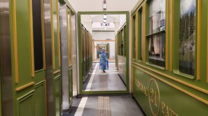 Зашла попудрить носик и не удержалась/