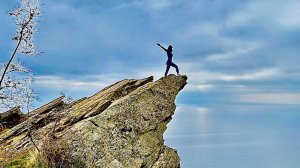 ЯЗЫК ТРОЛЛЯ. КРЫМ: 50 м над Обрывом – Ноги Дрожат! Адреналин Гарантирован! Ноябрьские виноградники.