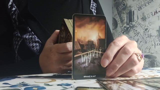 Почему он вас предал? Расклад Таро