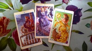 Рядом нет,но в мыслях постоянно....