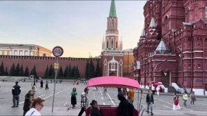 Вечерняя Москва После работы идём к Красной Площади атмосфера огонь