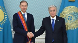 Касым-Жомарт Токаев наградил Дениса Мантурова орденом «Достық» I степени