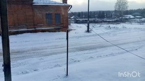 10-11-2025. Жизнь в деревне. Чишу, убираю снег,а он всё падает и падает.