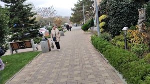 Анапа. Тепло и временами пасмурно. Пляж Высокий Берег 10 ноября 2025.