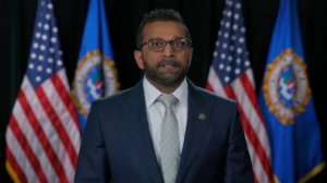 Reuters: глава ФБР посетил КНР для обсуждения проблемы фентанила