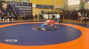 В Дагестане прошёл турнир по борьбе памяти Владимира Юмина