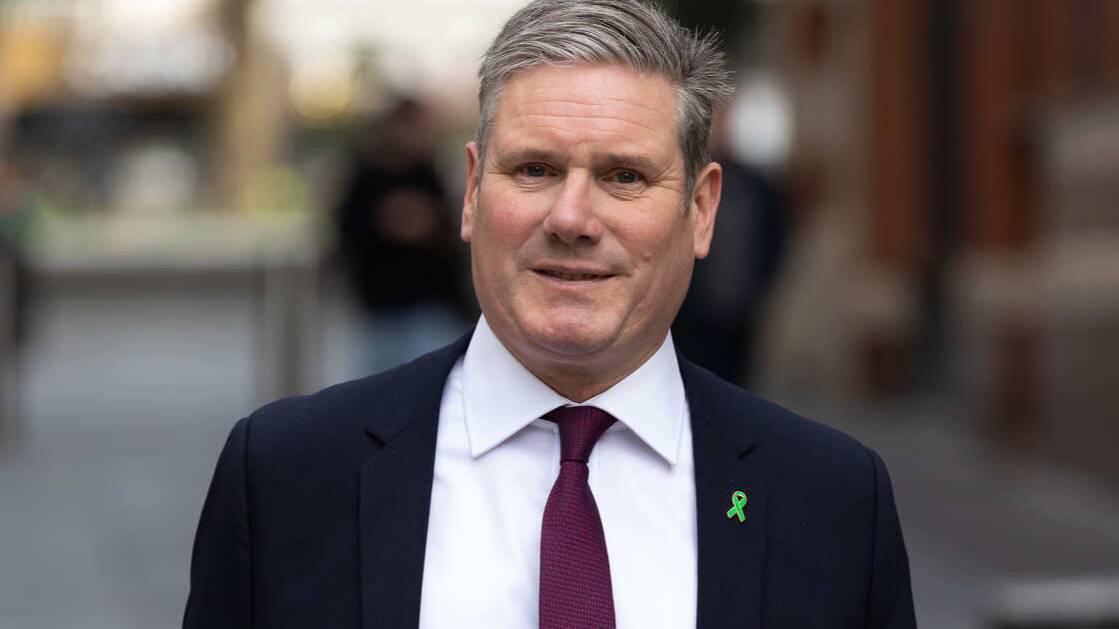 Стармера упрекнули в слишком частых поездках за границу