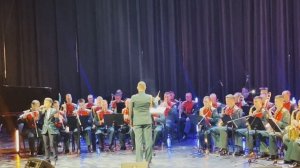 «Судьба» , поет Федор Нарижний с военным  Образцовым оркестром Почетного караула России.