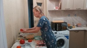 Готовлю вкусный ужин 😋 Фунчоза и загорелые котлетки 😆