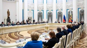 Путин поручил скорее подготовить проект Стратегии нацполитики до 2036 года