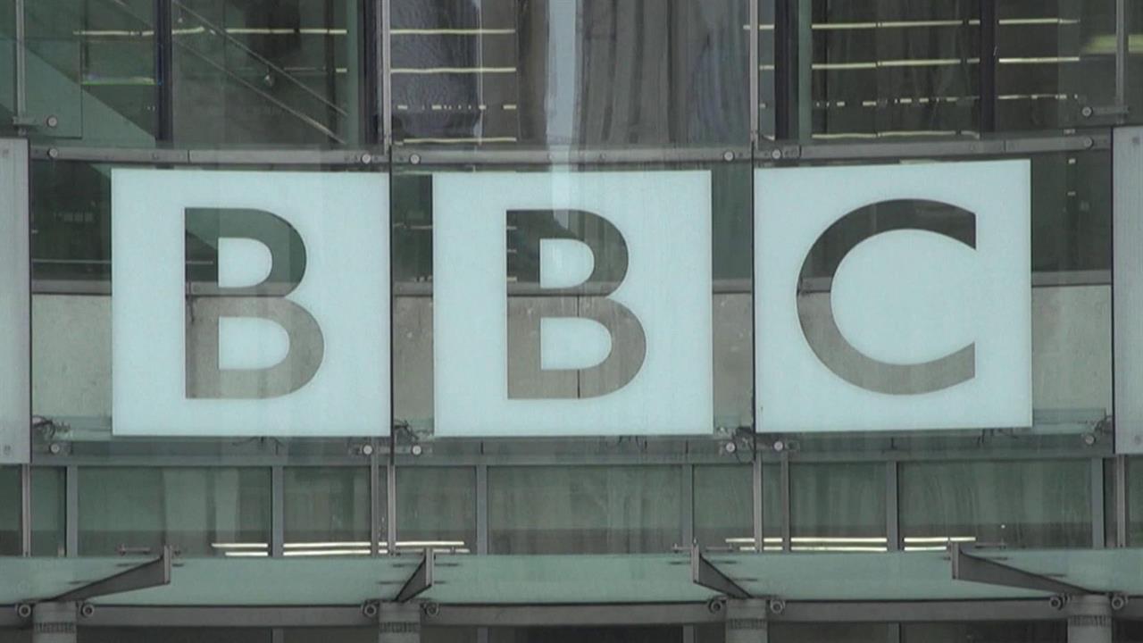 Руководство британской корпорации BBC уволилось после скандала с фальсификацией речи Трампа
