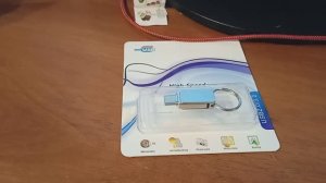 Удобная флешка для телефона с двумя разъемами