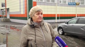 Проезжая часть вместо тротуара: рискуют ли юные курганцы по пути в школу?