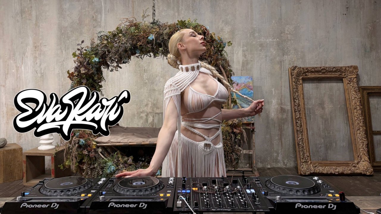 Eva Kari Tech House Music Avantgarde Studio Mix