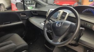 Обзор Honda Freed Spike 2014 года