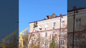 Амурская область завершает ремонт кровель многоквартирных домов в Амвросиевке