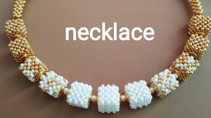 Колье из бисера. Квадратные бусины