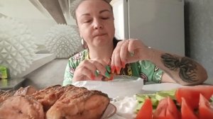 МУКБАНГ/ ГОРБУША ЖАРЕНАЯ С ОВОЩАМИ/ БЕЗ НАСТРОЕНИЯ