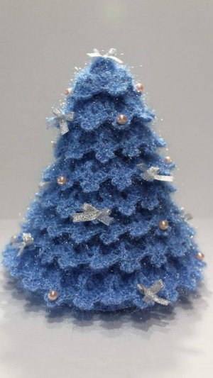 МК Искрящаяся ёлочка крючком