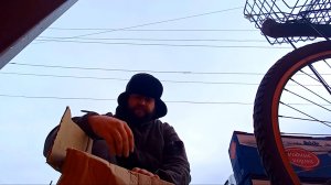 Корма животным дорожают Доставка в глуши не работает Коробки упакованы как попало КОШКИ БУДУТ РАДЫ=)