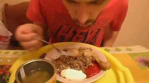 ОБЖОР ЖАРЕНАЯ КУРИЦА С ГРЕЧНЕВОЙ КАШЕЙ И ЗЕЛЕНЫМ ГОРОШКОМ ПРИВЕТ ВЛАДУ САВЕЛЬЕВУ