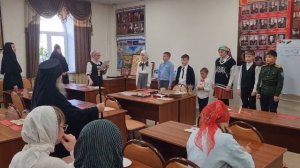 Воскресная школа Благовещенского собора поздравила владыку Гурия с юбилеем