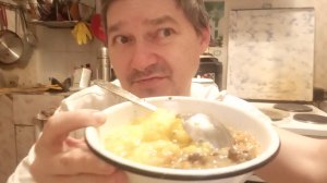 МУКБАНГ поговорим о троллейбусе и так похаваем