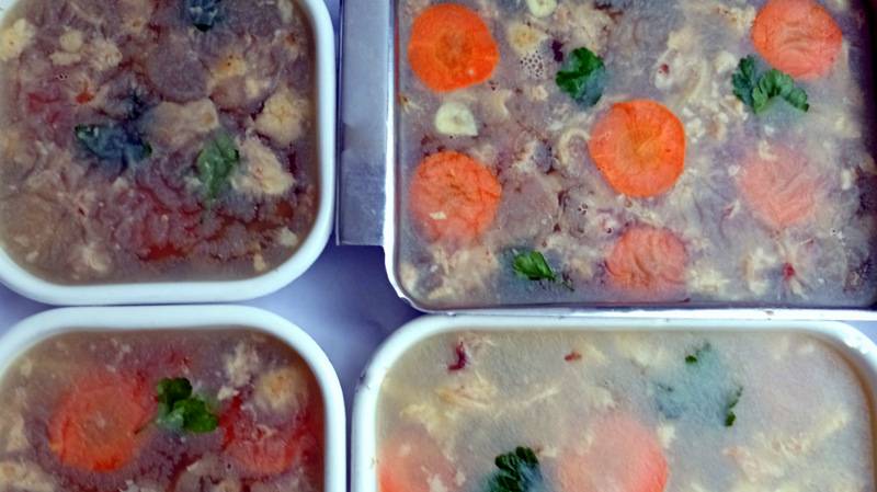 Холодец из свиной ножки и курятины. Рецепт.