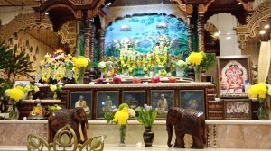 2025-11-06 Годовщина приезда Божеств Е.С. Гопал Кришны Госвами в Москву