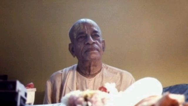 Лекция Шрилы Прабхупады 11.11.1974, Бомбей. ШБ 3.25.11. Сат и асат дхарма. смотреть онлайн