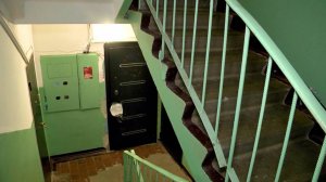 Превратившего жизнь соседей в кошмар дебошира из Казани лишили квартиры