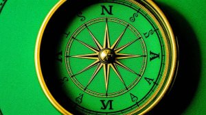 Ваш внутренний компас в мире неопределенности. Как таро помогает его найти?