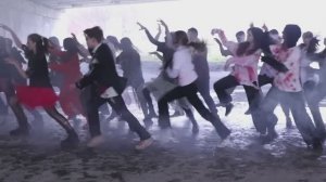 Подростки станцевали Thriller Майкла Джексона на Хэллоуин! Старшая группа Westend — эпик флешмоб