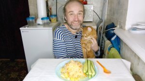 обед с Рыжулей. особенности кошек и собак. Долина. мукбанг. обжор. еда на камеру. диета. шизофрения.