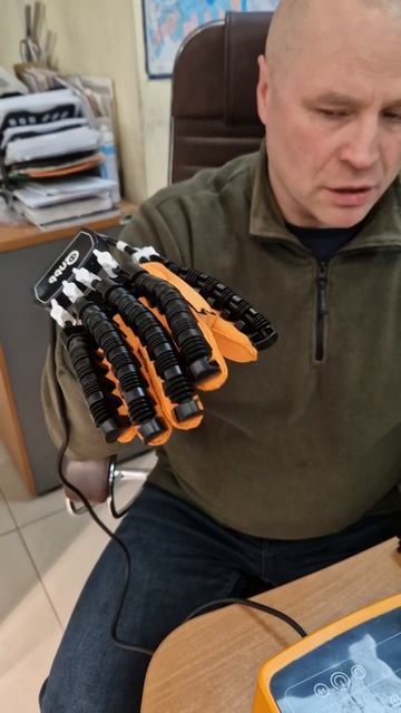 Реабилитационные перчатки смотреть онлайн