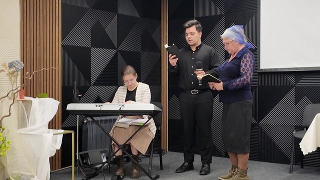 В сердце песня новая звучит