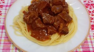 Ужин из самых простых продуктов. Гуляш из говядины.