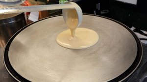 Мороженое с зеленым чаем, клубничный блинчик, корейское кафе